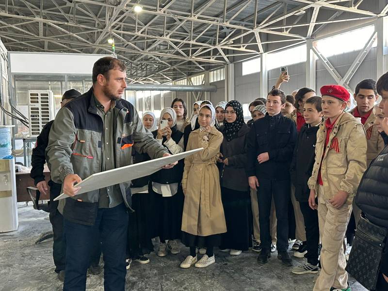 Посетили завод «Керамогранит Дагестан».